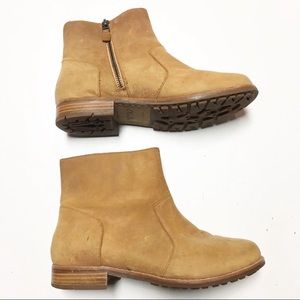 Olukai Kaona II suede boot size 8